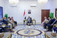 رئيس الوزراء يبحث مع المسؤولة الأممية إديم وسورنو المخاطر البيئية المترتبة على غرق السفينة روبيمار