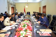 مجلس الوزراء يدعو الى ضرورة الإسراع بصرف رواتب بقية المحافظات