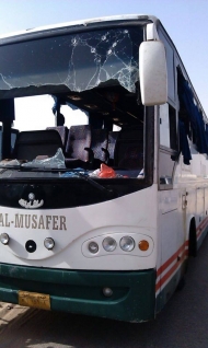 مسلحون يعترضون باصات نقل جماعي تقل جنود من حضرموت ويقتلون 8منهم