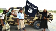 عناصر القاعدة يفجرون مبنى المنطقة العسكرية الثانية والامن السياسي بالمكلا