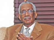 الكويت تودع رائد الفكر والسياسة الدكتور احمد الخطيب