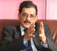 محمد غالب: الصمت الدولي ازاء الحرب على فلسطين مخزي ومؤلم