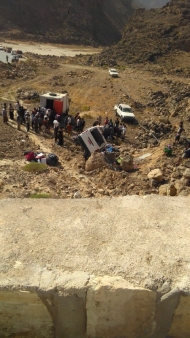 وفاة واصابة23مواطنا بعدة حوادث مرورية في لحج والمهرة