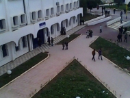 مسلحون حوثيون يغلقون رئاسة جامعة عمران