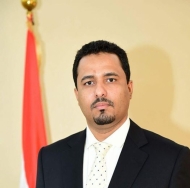 وزير النقل يعلن عودة الرحلات من والى مطار عدن بدءا من الثلاثاء القادم