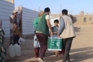 مركز الملك سلمان يواصل توزيع السلال الغذائية الرمضانية للنازحين في مأرب