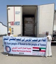 الهلال الأحمر الكويتي  يوجه 6 شاحنات إغاثية إلى اليمن
